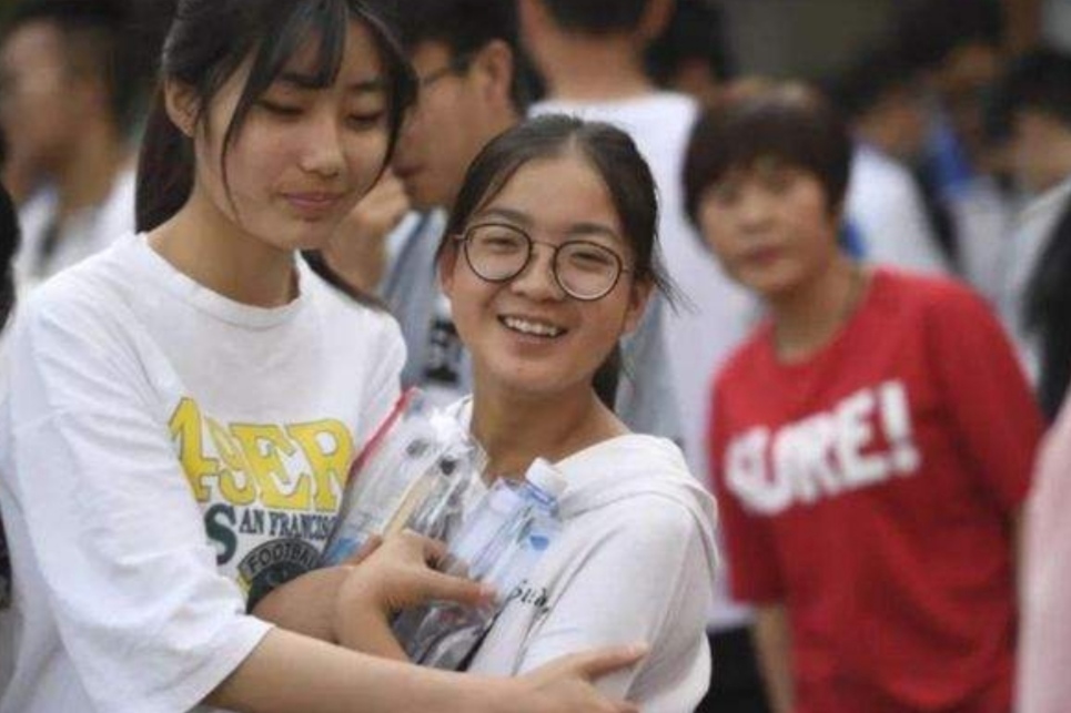 985大学排名重新洗牌，北大力压清华一头，复旦大学遗憾跌出前五