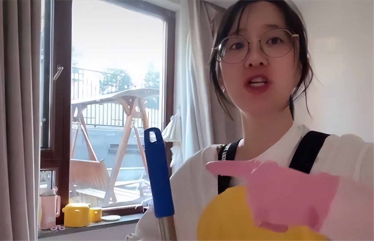 90后精英海归美女在北京豪宅当住家保姆，月薪15000，被质疑上位