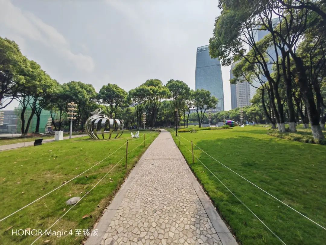 荣耀Magic4 至臻版测评：影像旗舰中的“傻瓜相机”