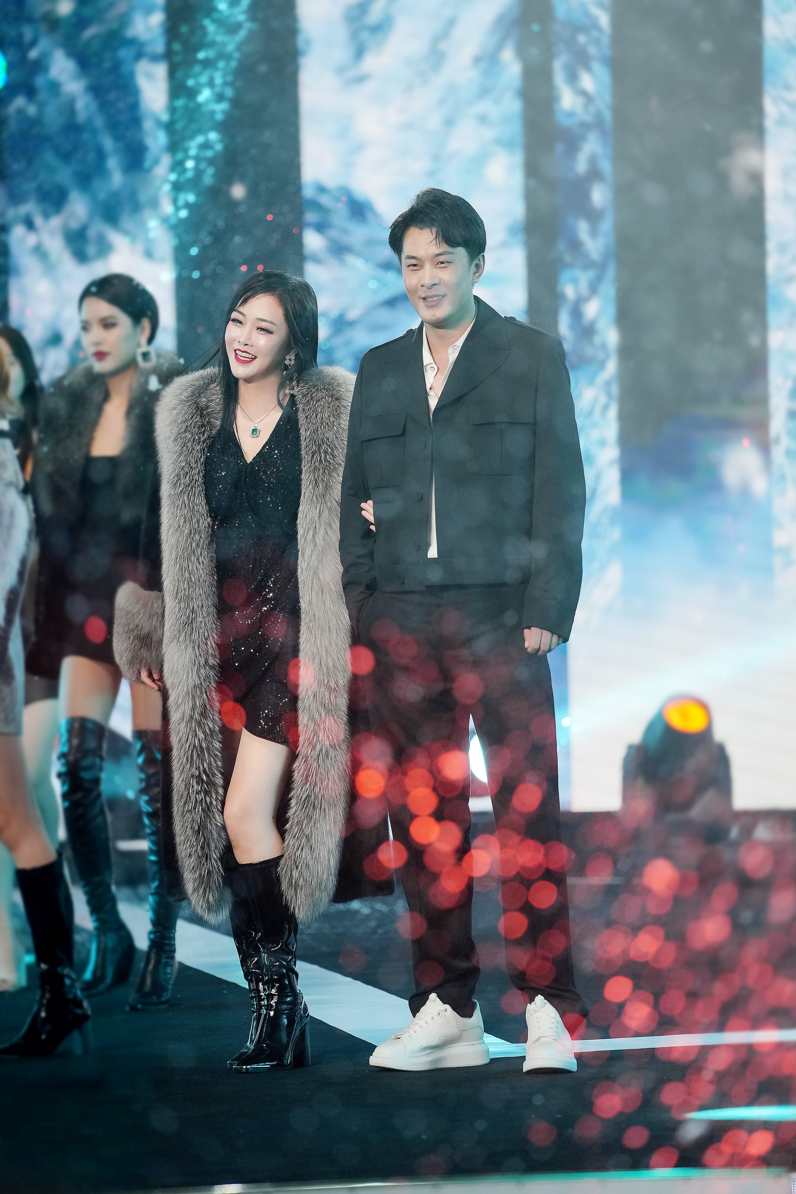 辛巴内部信表示将把用户体验干到极致，西南交大MBA公益大事记