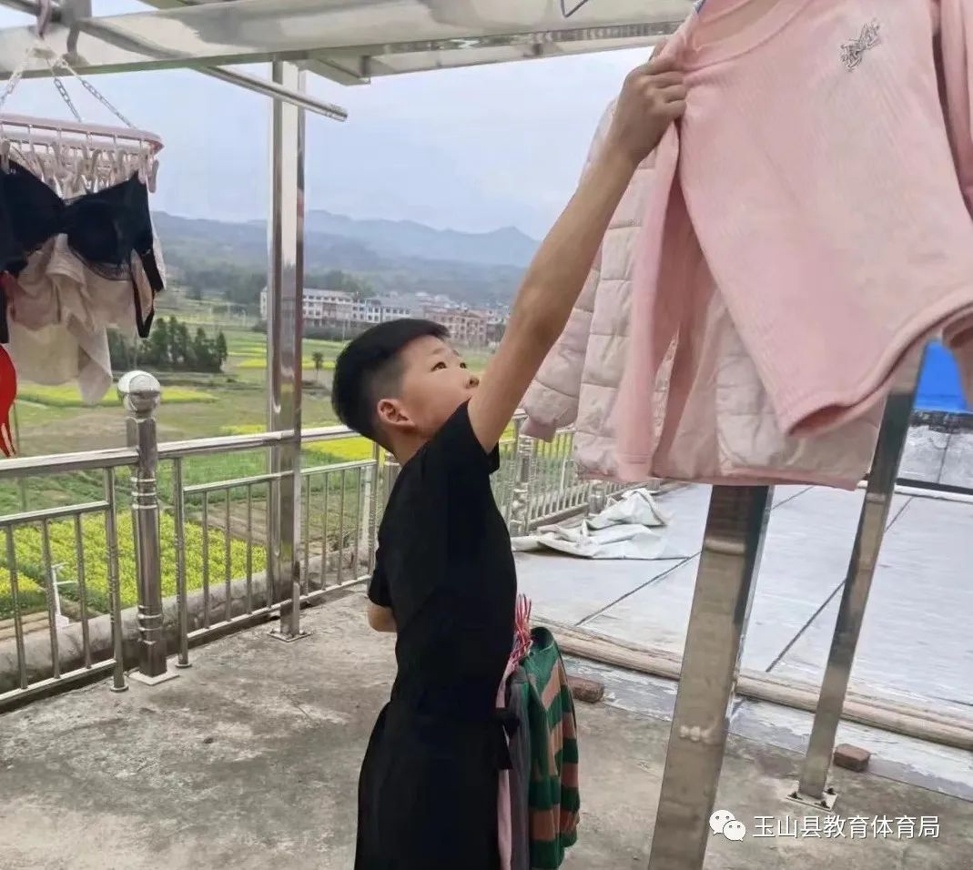 玉山县仙岩小学深入推进劳动教育实践活动纪实