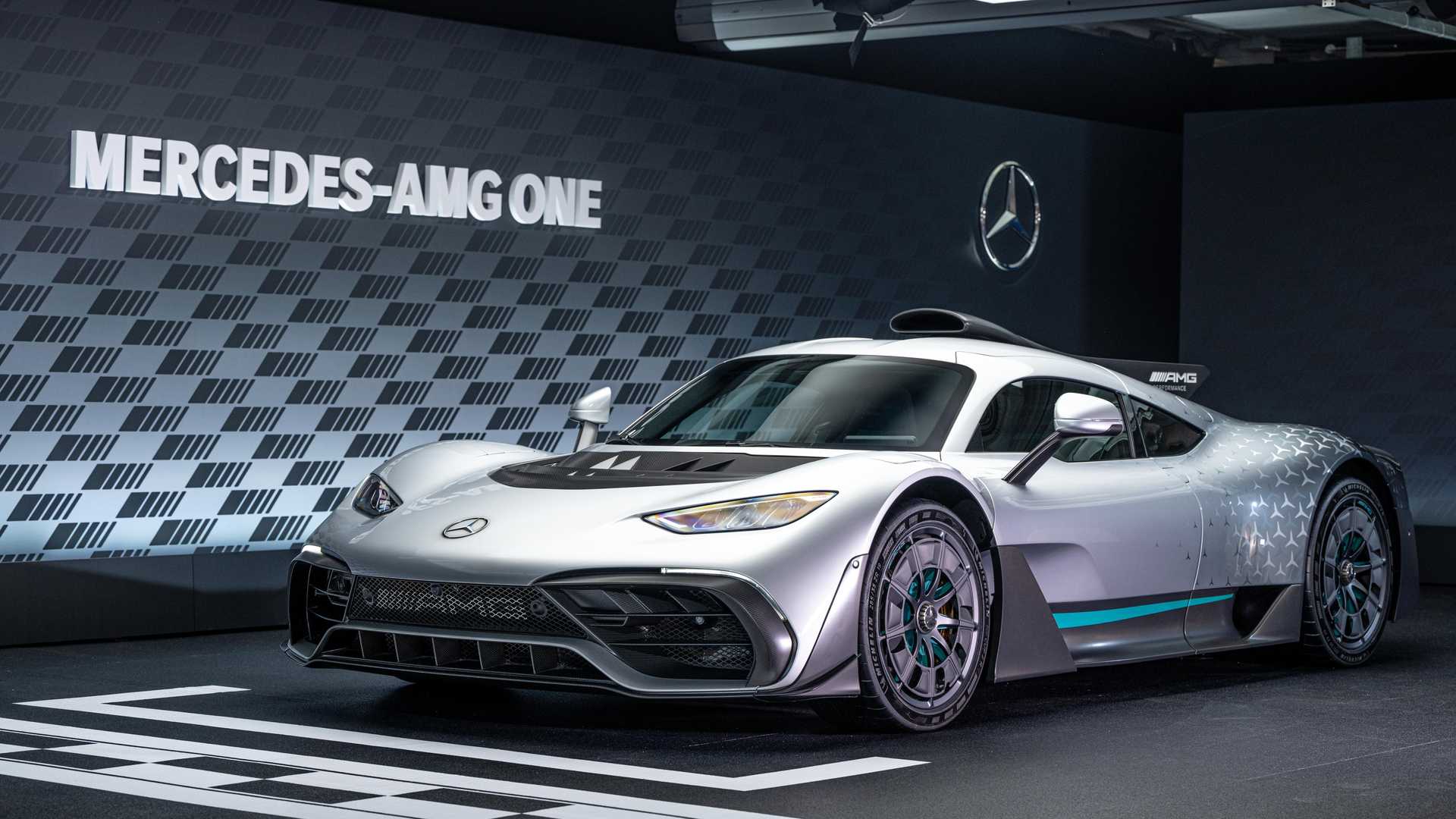 配f1引擎,最大1049hp,售1819萬元,奔馳amg one超級跑車首次亮相