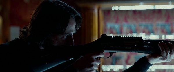 《疾速追杀2》出现的武器比第一部更多，大多数人都认不全