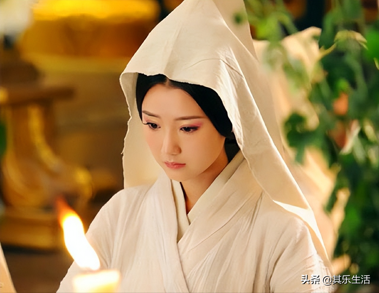 “女要俏，一身孝”，那些披麻戴孝也无损美貌的女演员