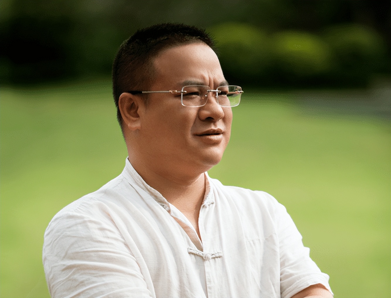 2022年，圈钱196亿！专坑中国人钱包的“亿万富翁”，连夜跑路了
