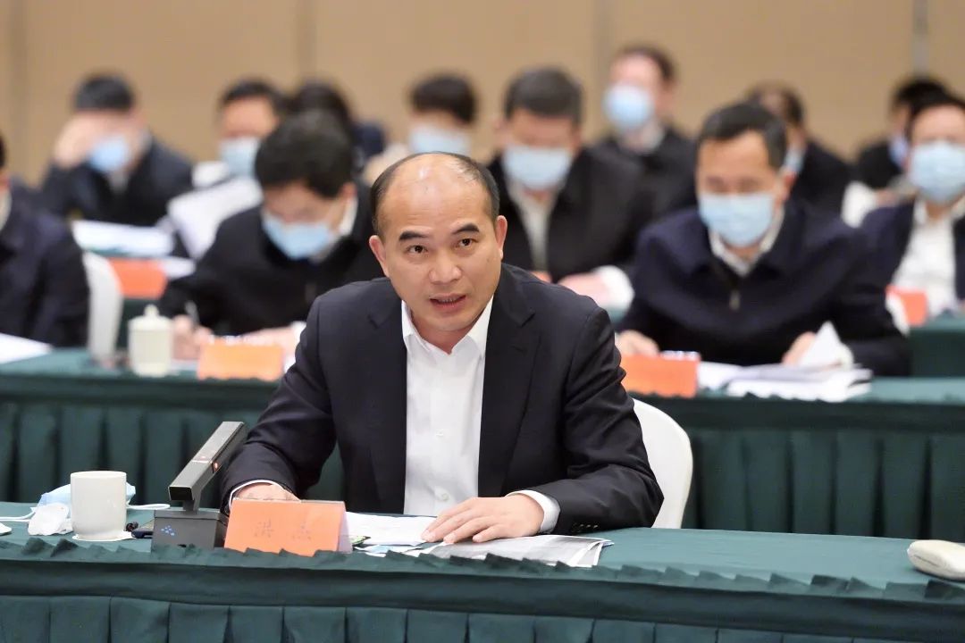 莆田新首富：27岁首次创业亏损4百万，二次创业19年赚到300亿身家