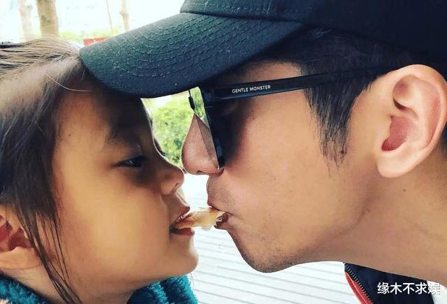修杰楷偏爱大女儿咘咘？他镜头下7岁的咘咘，既乖巧又漂亮