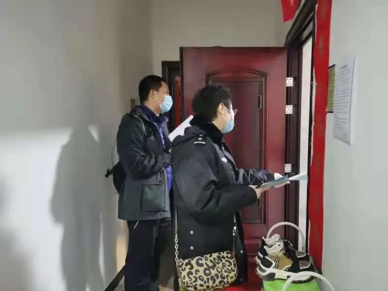 辉南县人民法院组织干警下沉社区开展重点人群核酸检测动员工作