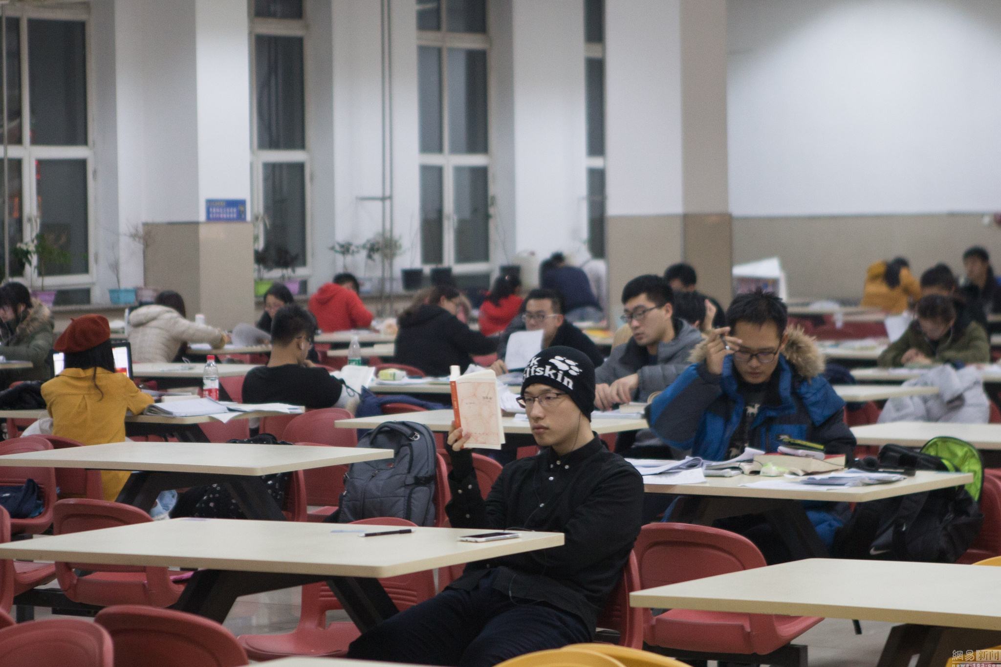 张雪峰直言，今年这4个专业的录取分数线或将上涨，冷门变热门