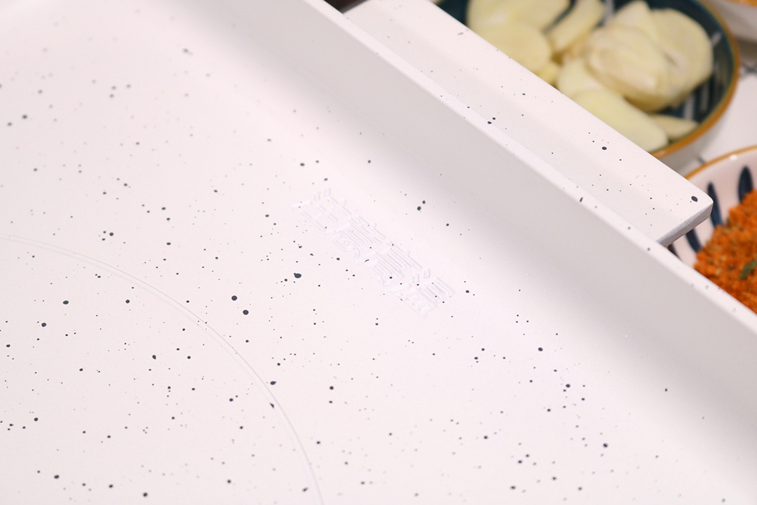 登上饭桌的移动灶台 用乐视嗨烤盘才知道在家吃烤肉到底有多香