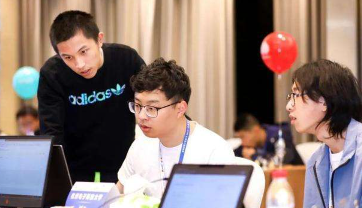 两所被“低估“的双非大学，业内认可度高，学生快来捡漏吧