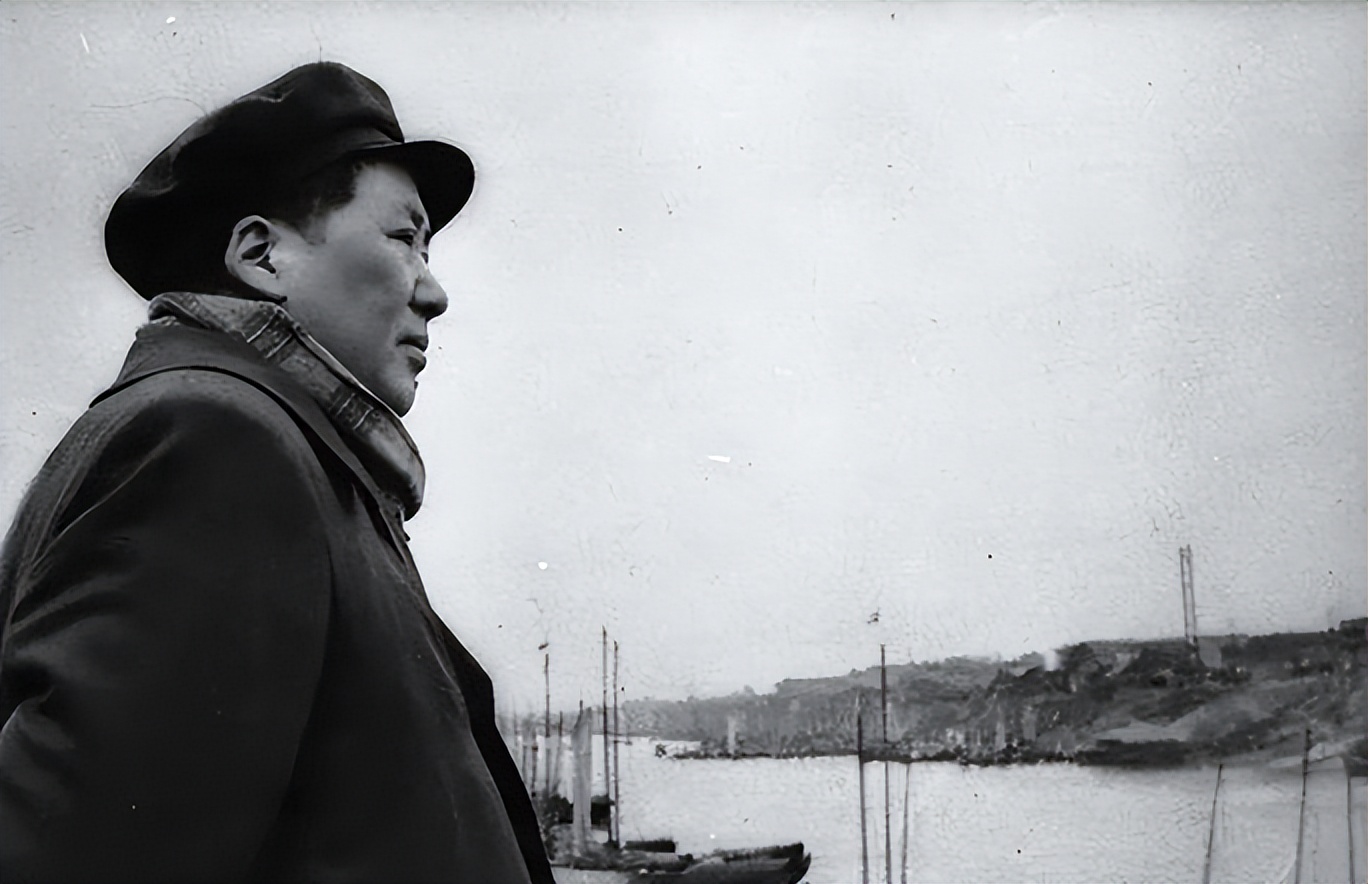 毛主席视察安庆，问傅大章：“陈独秀家还有谁？”傅大章感慨不已