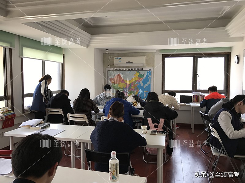 艺术生文化课提升要多少钱：至臻高考全托辅导