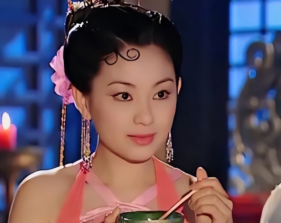 红得快、凉得也快，这五位“风光不再”的女星真是太可惜了