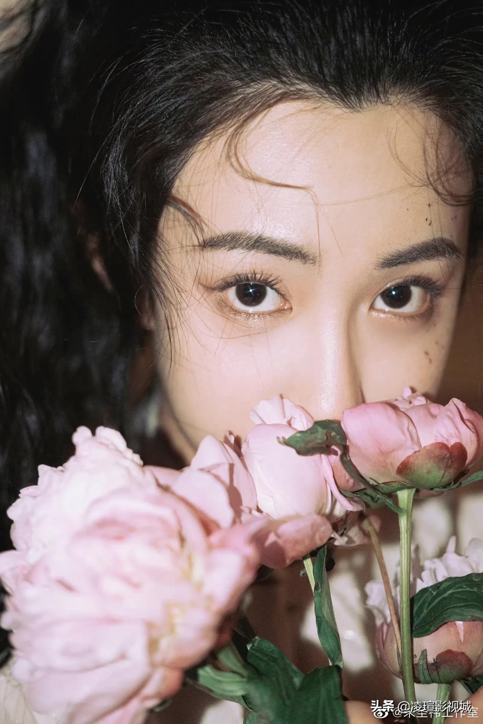 明星壁纸图片分享：朱圣祎（1）