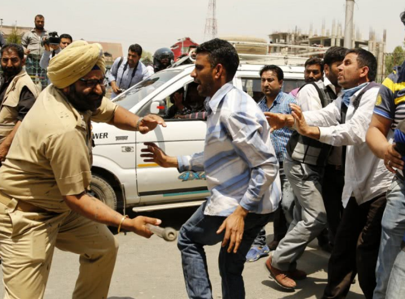 �����������ɻ��������֮�أ���ʲ�׶�Ϊ�γ�Ϊӡ����ͷ�󻼣�