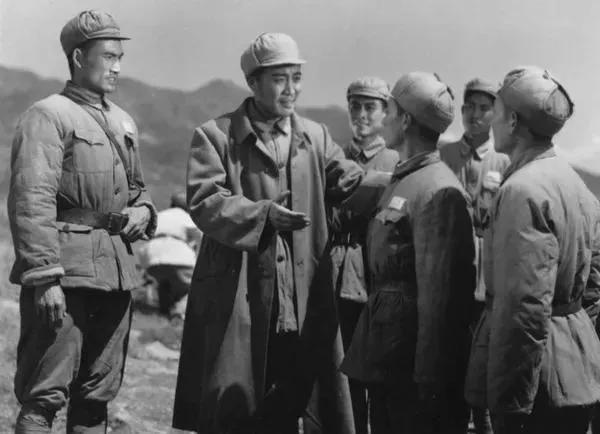 有关各部解放战争时期的电影服装点评