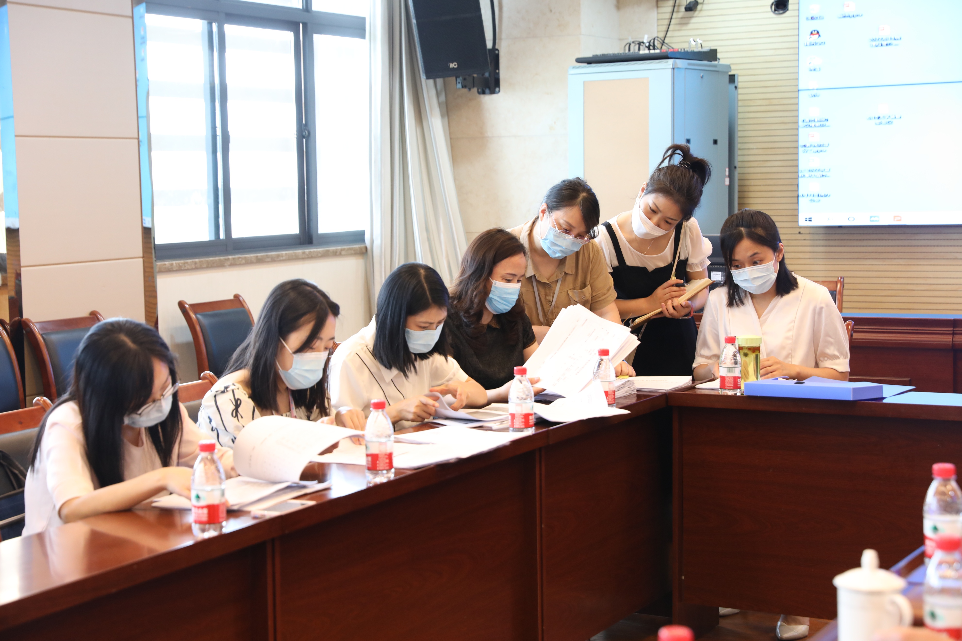 华西金堂医院接受市纪监委对借培训名义搞公款旅游问题排查检查