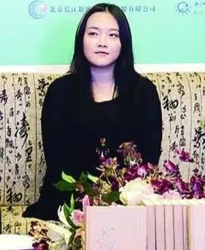 梁左去世21年，妹夫英达“抢”走电脑后，他的女儿梁青儿怎么样了