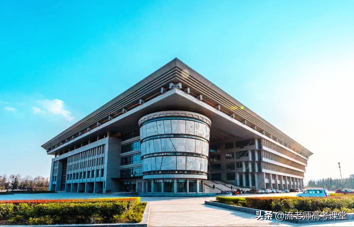 温暖人心，河南科技大学为学生充饭卡72.12万，人民日报点名表扬