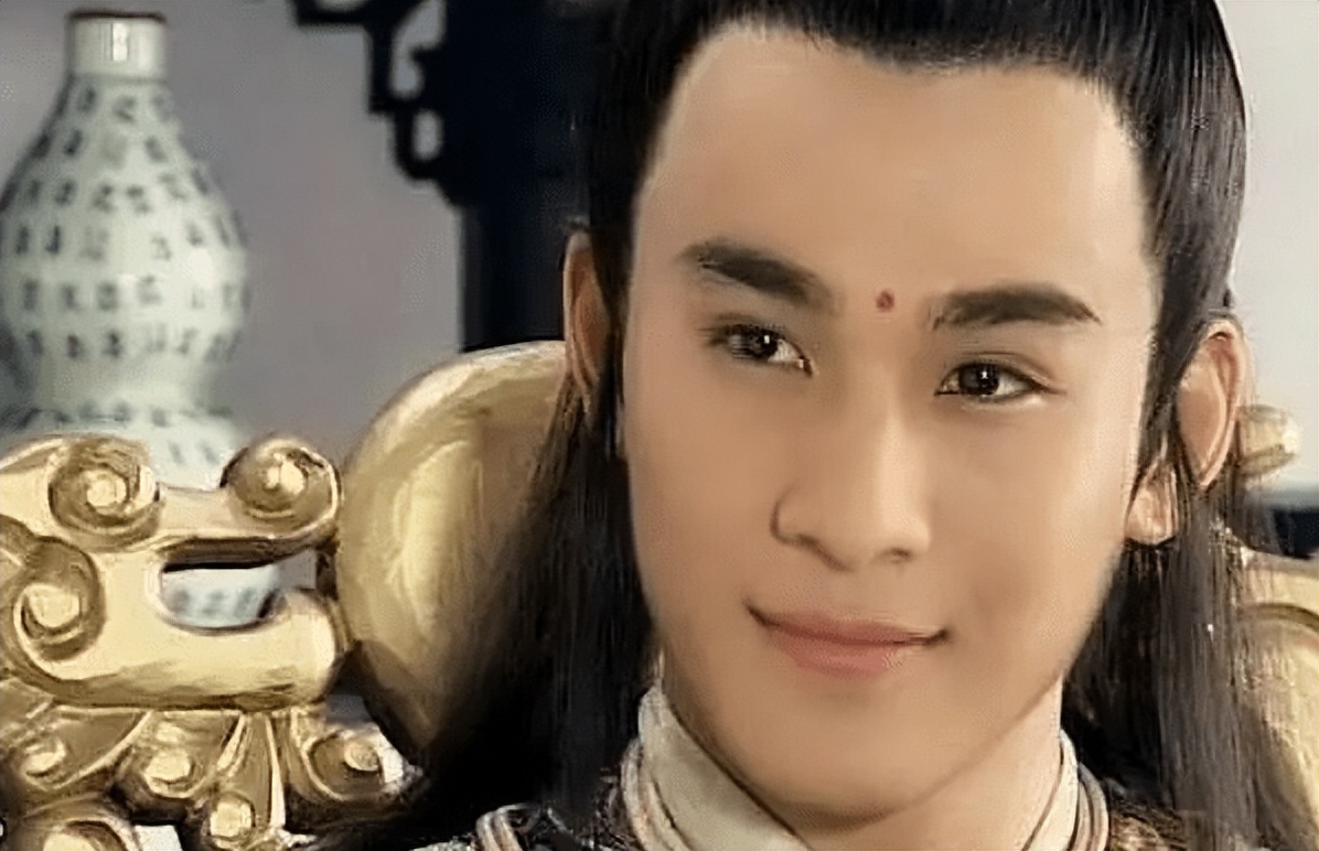 “病娇美男”别硬演，有人公子世无双，有人乡野村夫呆头鹅