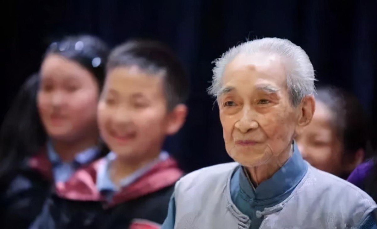 饱受质疑的大师南怀瑾，到底是一个什么样的人？