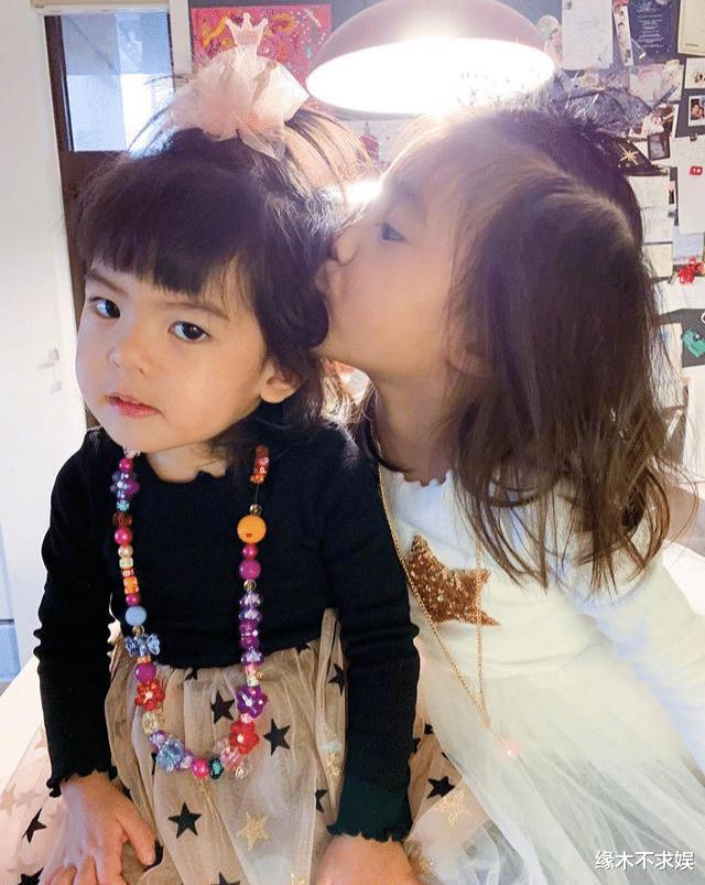 修杰楷偏爱大女儿咘咘？他镜头下7岁的咘咘，既乖巧又漂亮