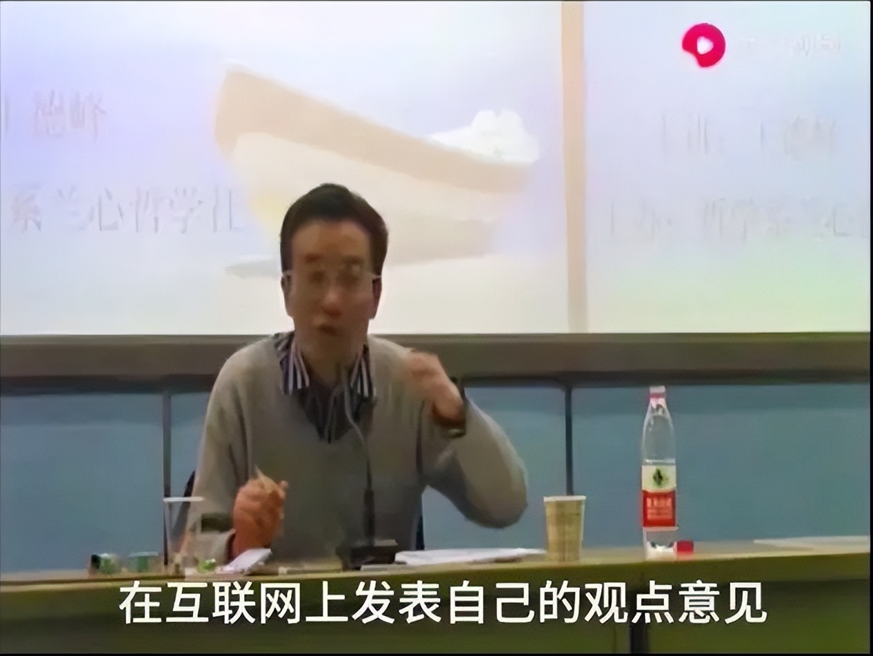 复旦教授上课香烟从不离手，儿子上普通大学，注重青少年精神培养