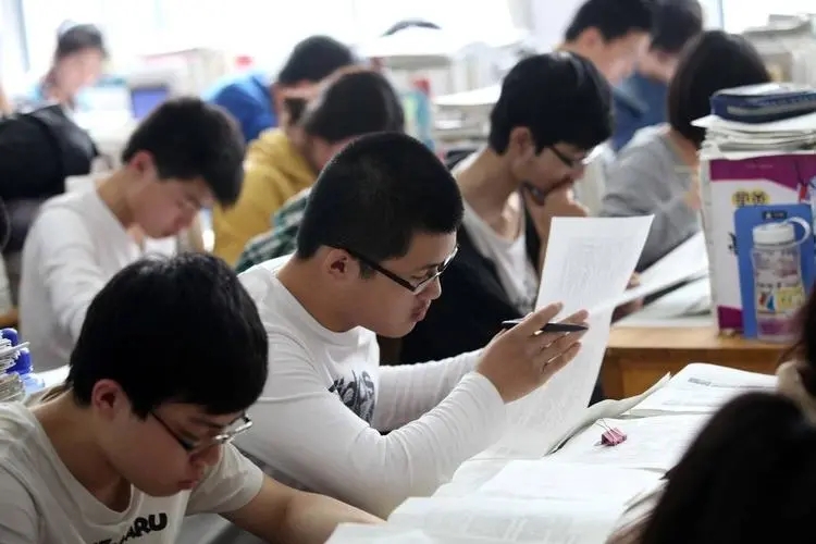 985高校学霸，分享高考百日逆袭之法，方法简单可模仿