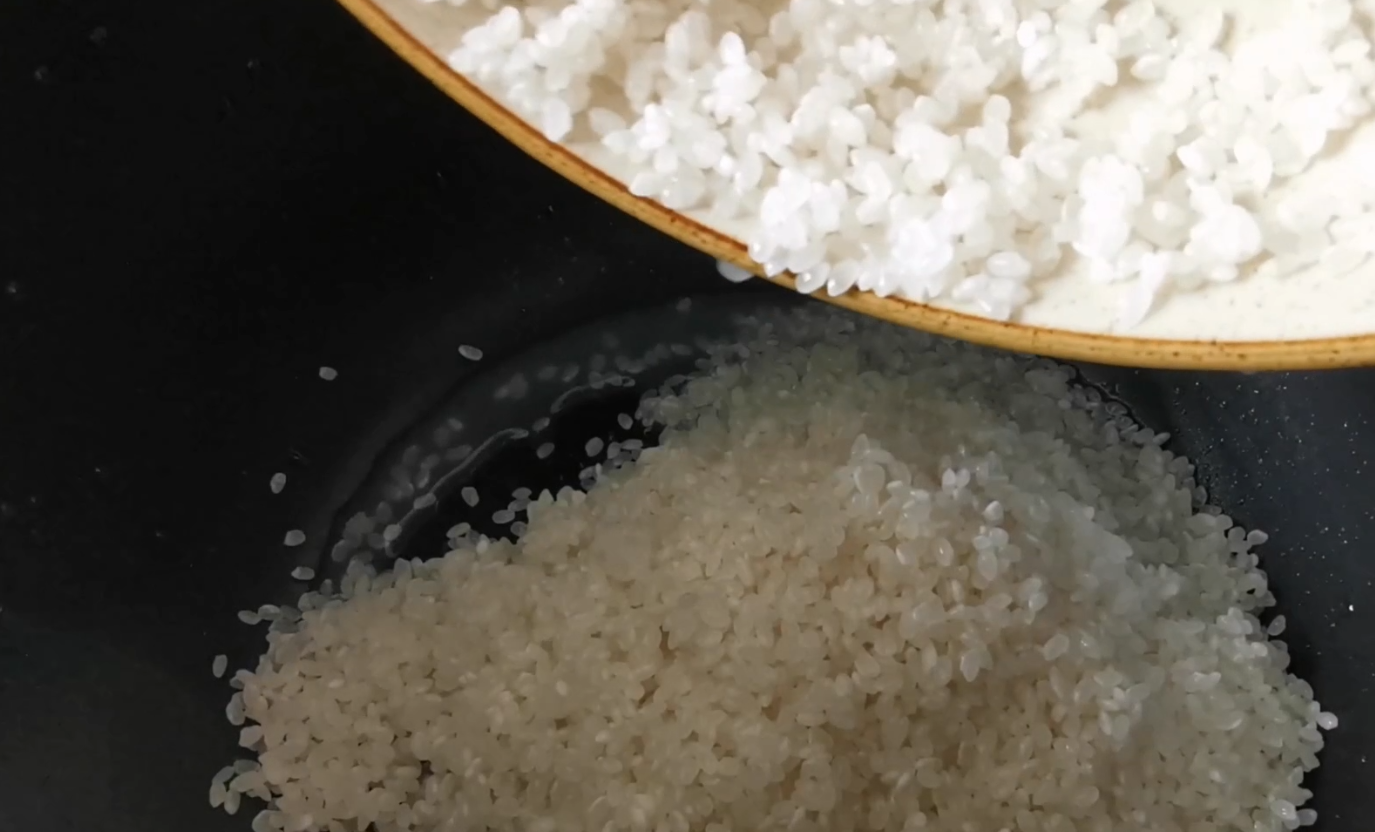 蒸米饭有绝招，教你加这3样东西，蒸出米饭香甜松软，特别好吃
