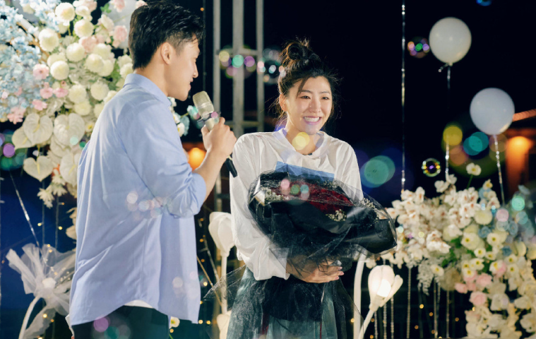 徐梦桃泣不成声！浪姐现场被男友表白求婚，谈婚礼时间邀众星参加