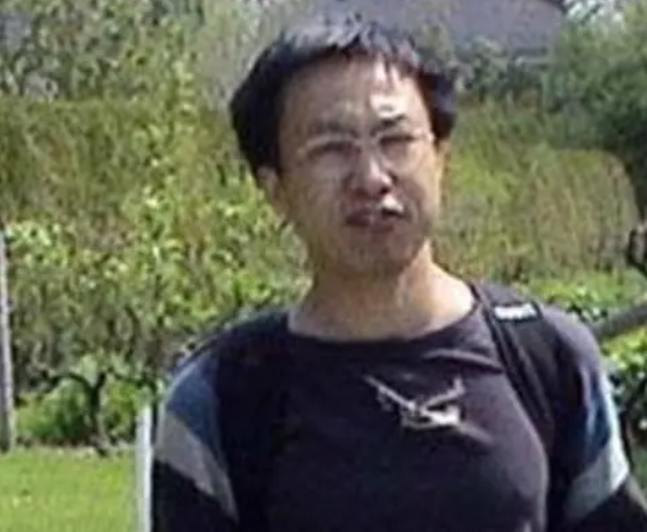 清华天之骄子移民北美，靠刷油漆悲惨过活，44岁跳桥惨烈自尽始末