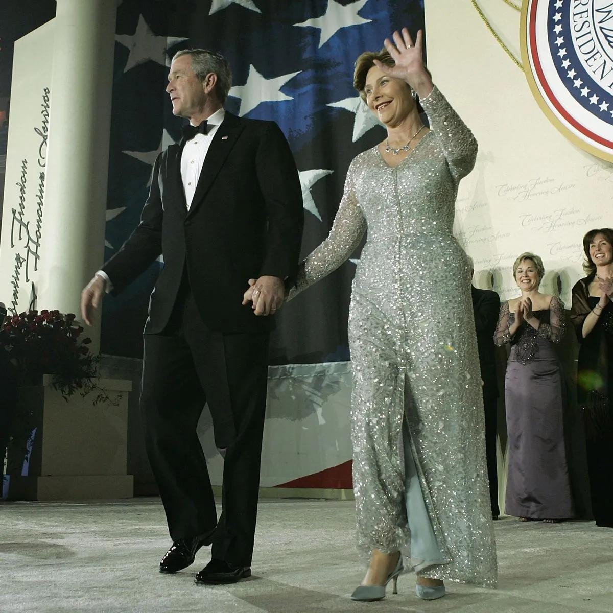 美国有影响力的第一夫人们穿过的最昂贵和最有争议的服装