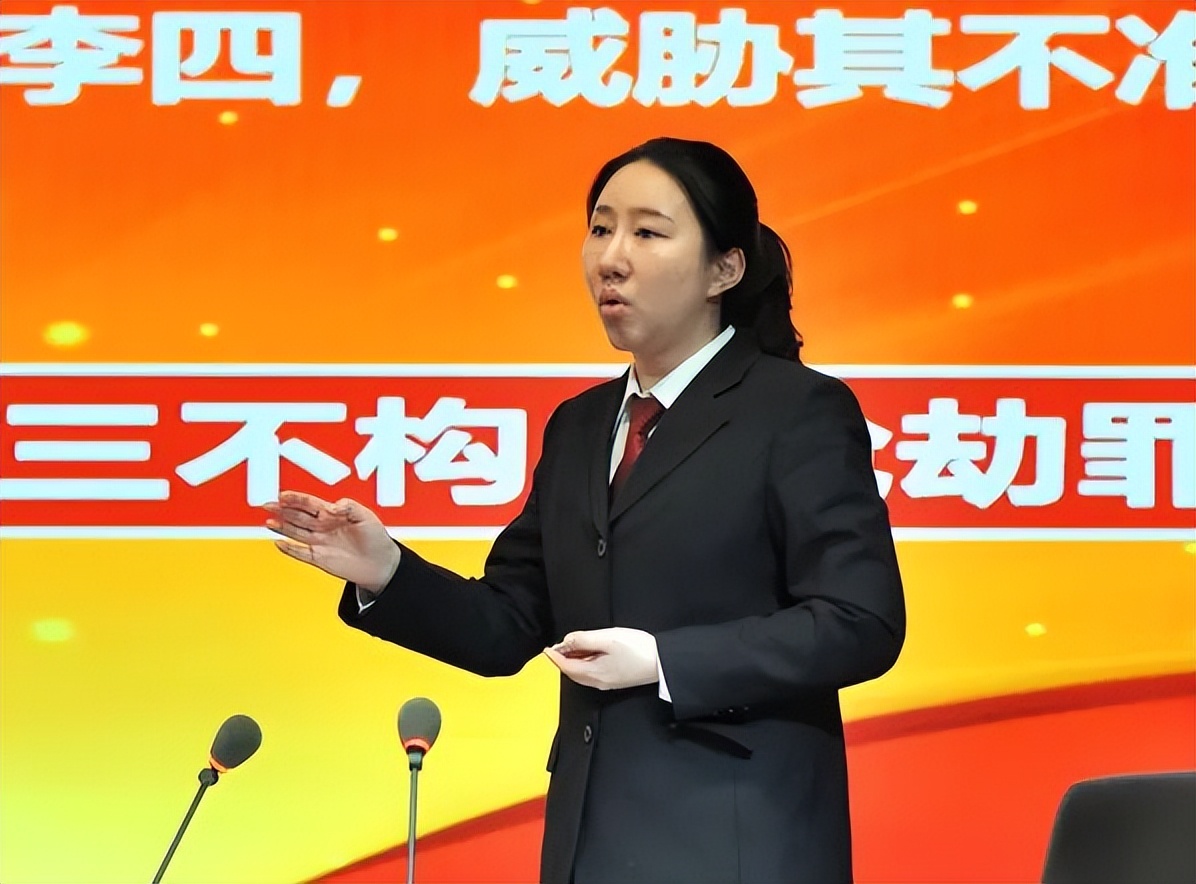 “公诉标兵”的星语心愿……