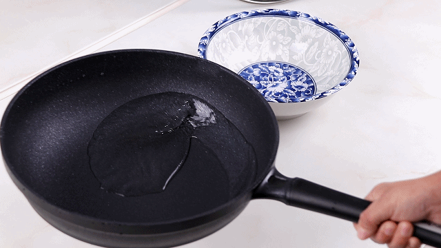 可用钢丝球清洗，不放油可煎鸡蛋！这才是最理想的不粘锅