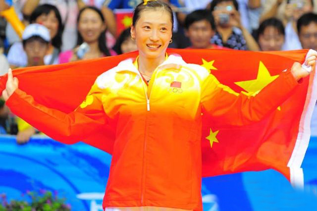 2008年北京奥运会羽毛球女单冠军(张宁：连夺两届奥运会羽毛球女单金牌，离婚又再婚，现在过得怎样)