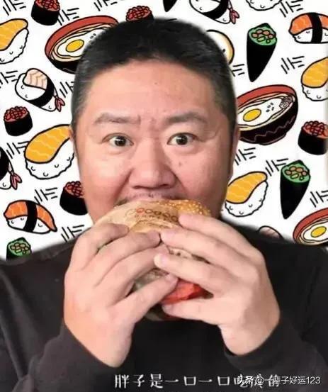 刚入职的娄一晨满脸稚嫩，少年时的译男没有如今的油腻，变化都大