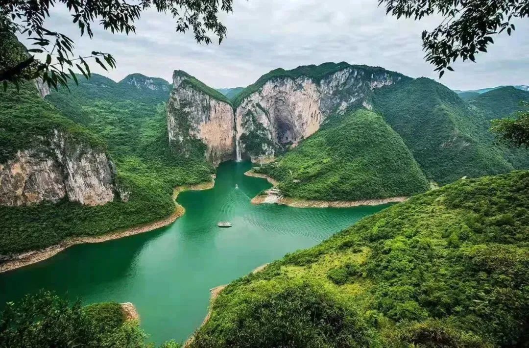 恩施美爆了！带上家人住进大山深处的避暑房，追寻这场夏日景色吧