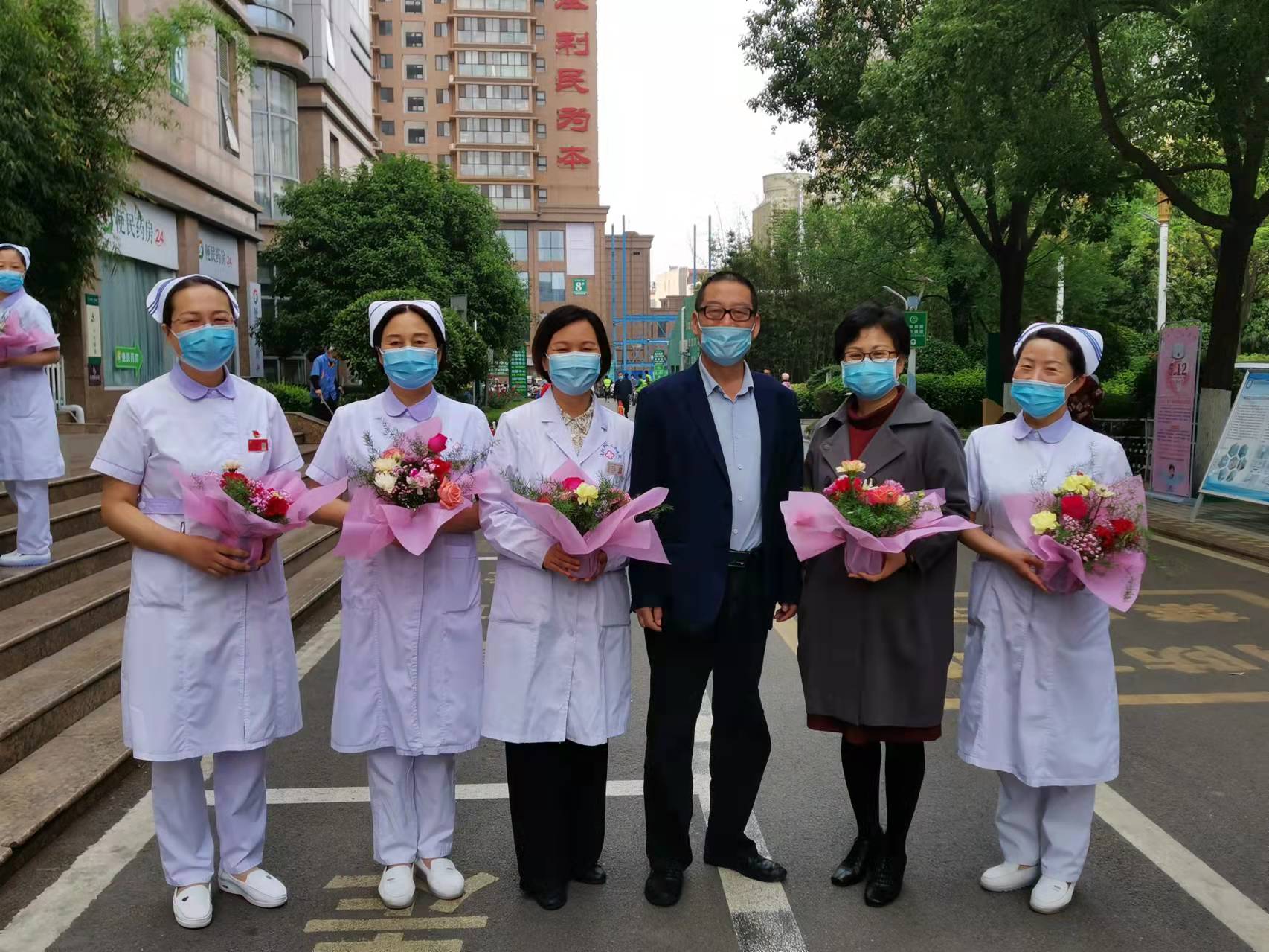 �¾�������ʹ�������Ŷӿ�չ5.12���ʻ�ʿ��ο�ʻ