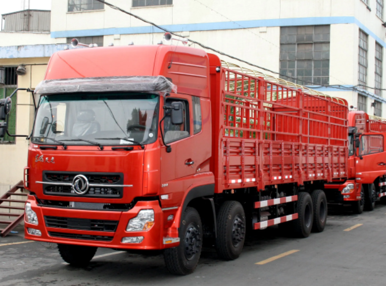 按軸收費(fèi)標(biāo)準(zhǔn)下，三軸半掛車和二軸半掛車哪種更合適？