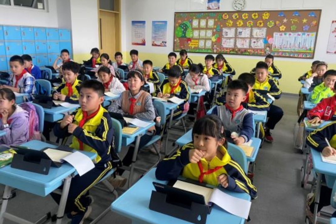 家长晒小学生期末成绩，喜称是“上清华的料子”，网友却齐泼冷水