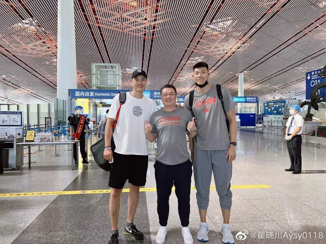 中国疫情期间nba做了哪些(中国男篮遭疫情大面积袭击，五位勇敢“逆行者”响应征召紧急驰援)