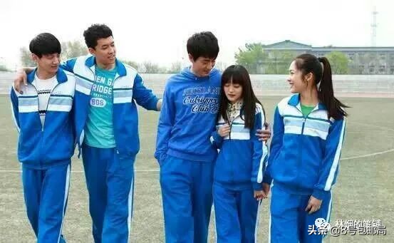 收视第一！刚出道被记者揩油，蛰伏多年终于爆火，今被调侃注孤身