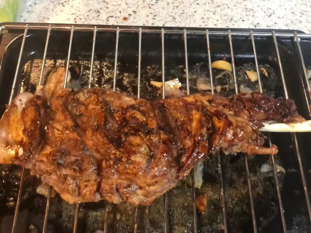 你们要的我家年夜饭菜谱：南瓜浓汤，鲜墨鱼烧子排……