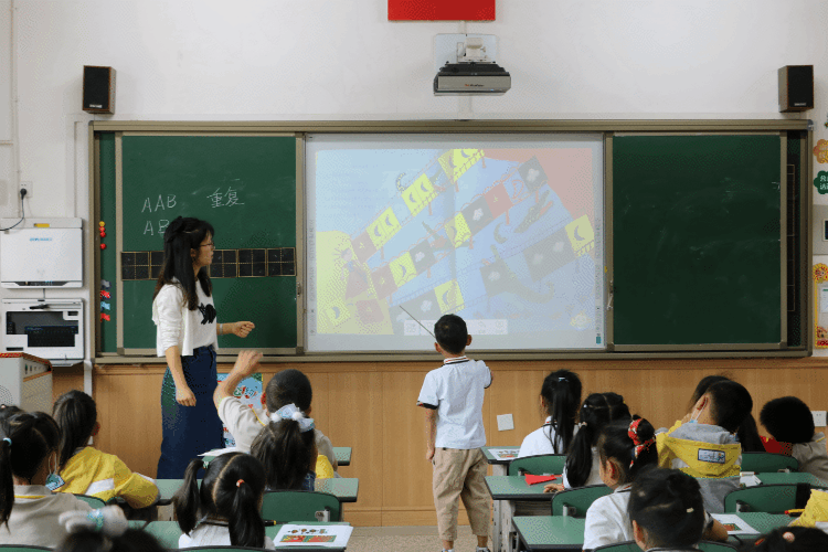 实验小学外国语学校与机关幼儿园携手开展幼小衔接交流体验活动