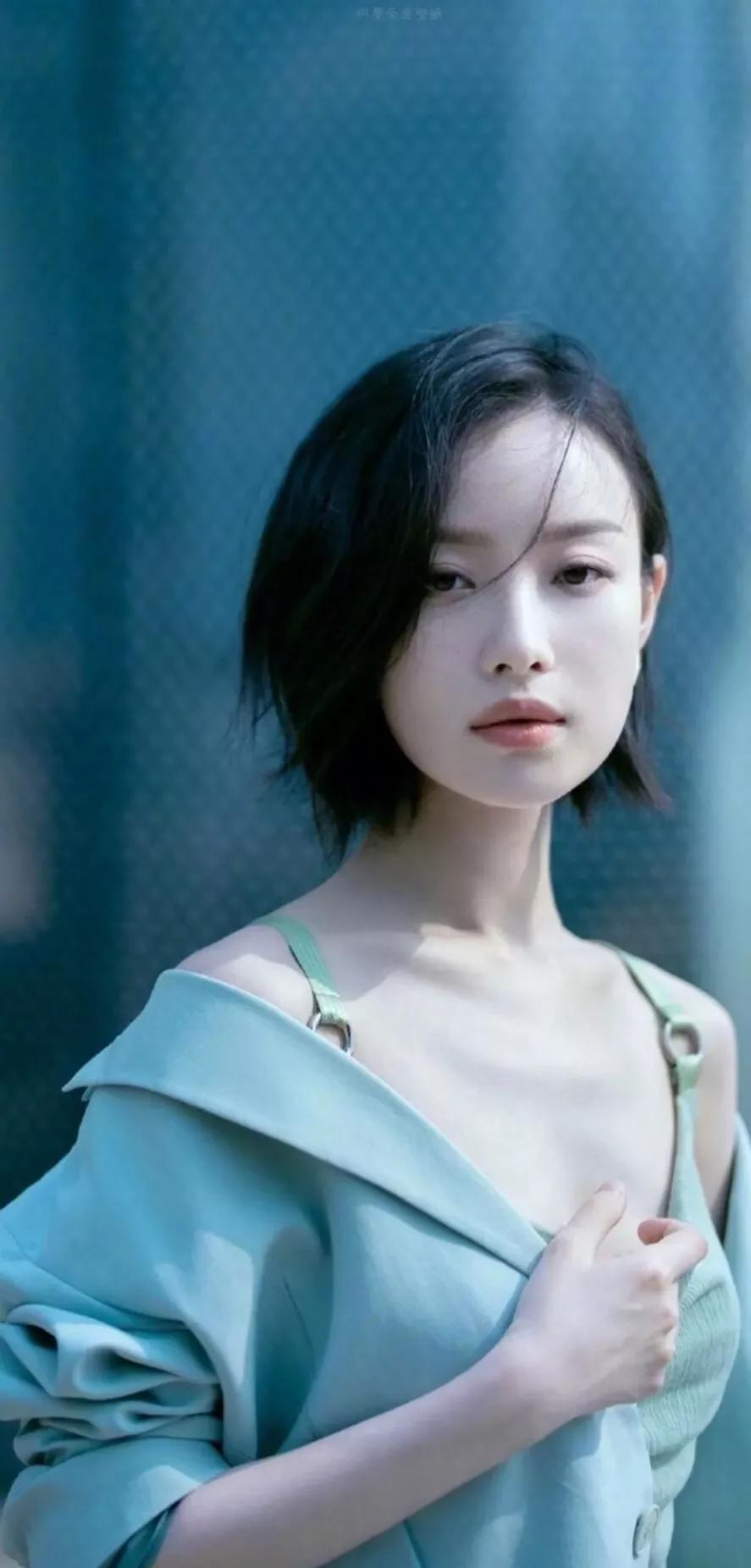 手机桌面，明星邓家佳和倪妮
