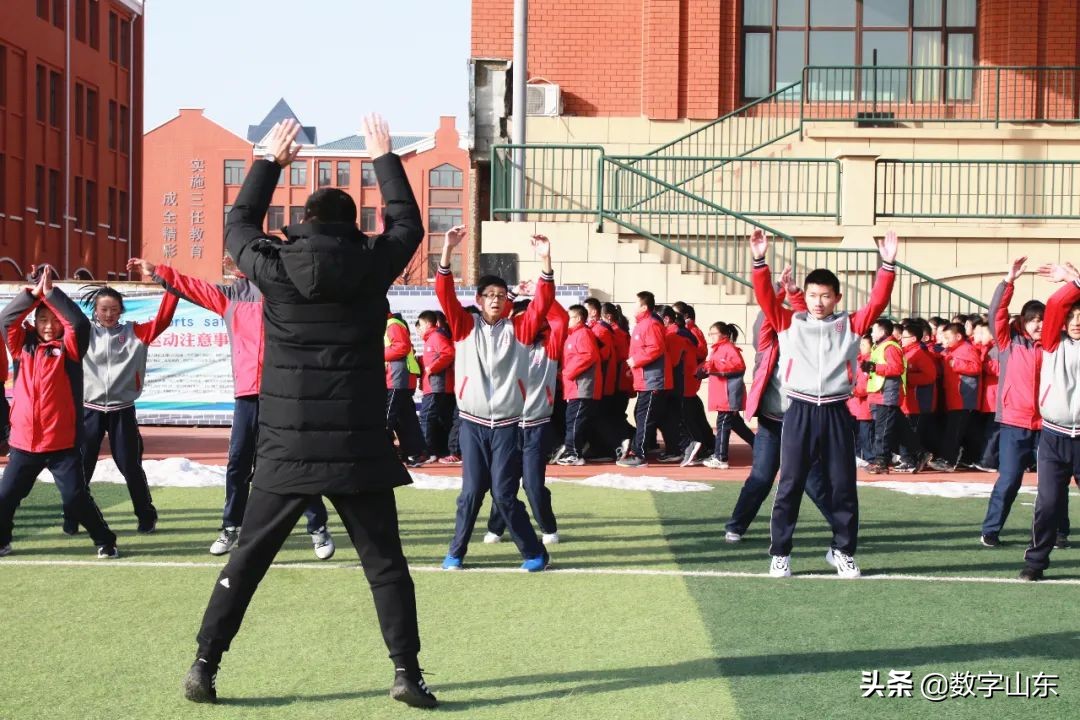 萊西市濟(jì)南路中學(xué)“三讓”系列活動(dòng)(圖8) 萊西市濟(jì)南路中學(xué)“三讓”系列活動(dòng)(圖8)