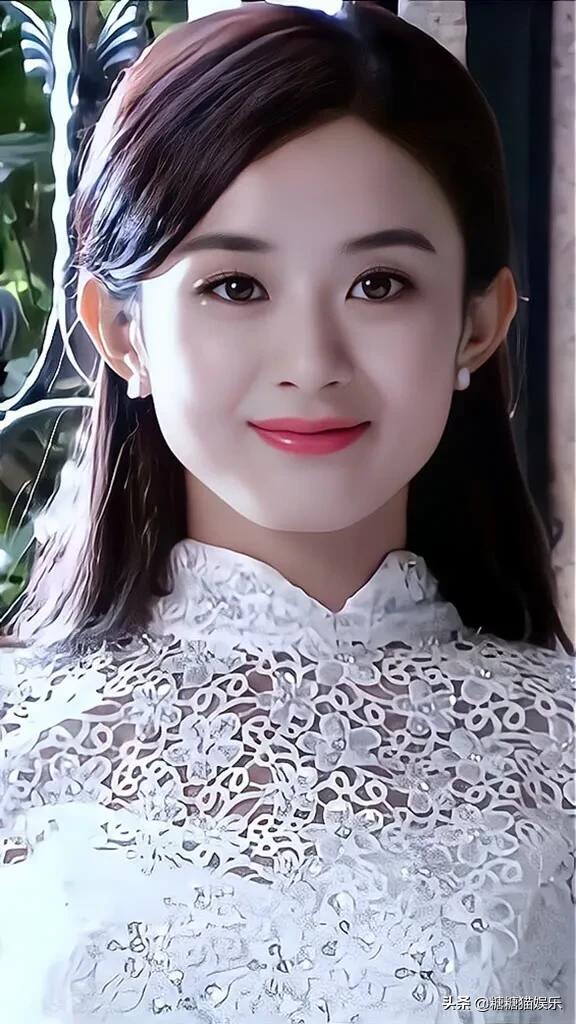 赵丽颖：清新秀丽，气质绝佳