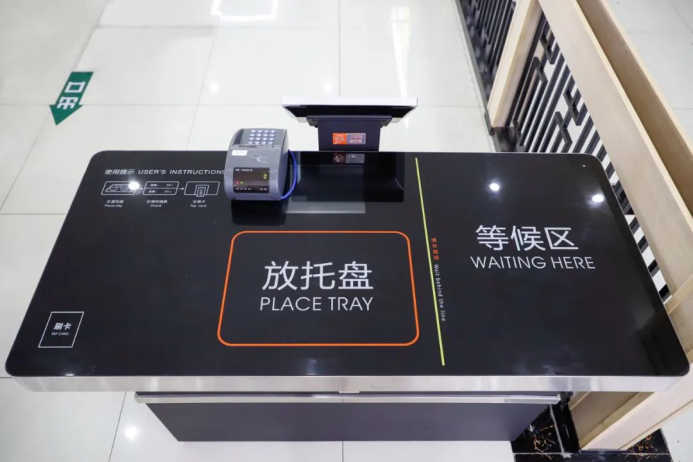 坐拥8大食堂，美食扎堆！湖北这所高校火了！还给学生免费送月饼，新春礼包！