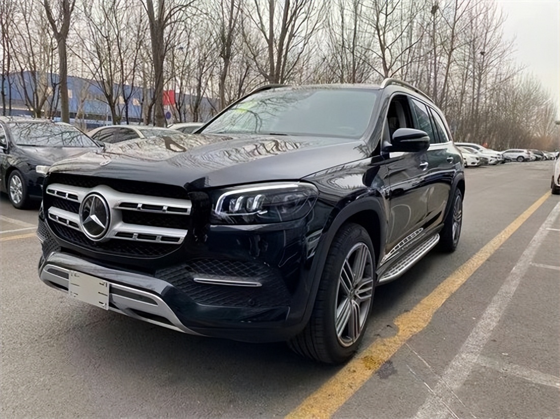 2021款奔驰gls580搭载40tv8